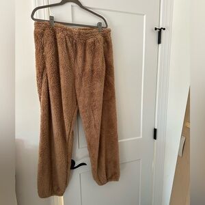 NWOT Aerie Fuzzy Tan Joggers